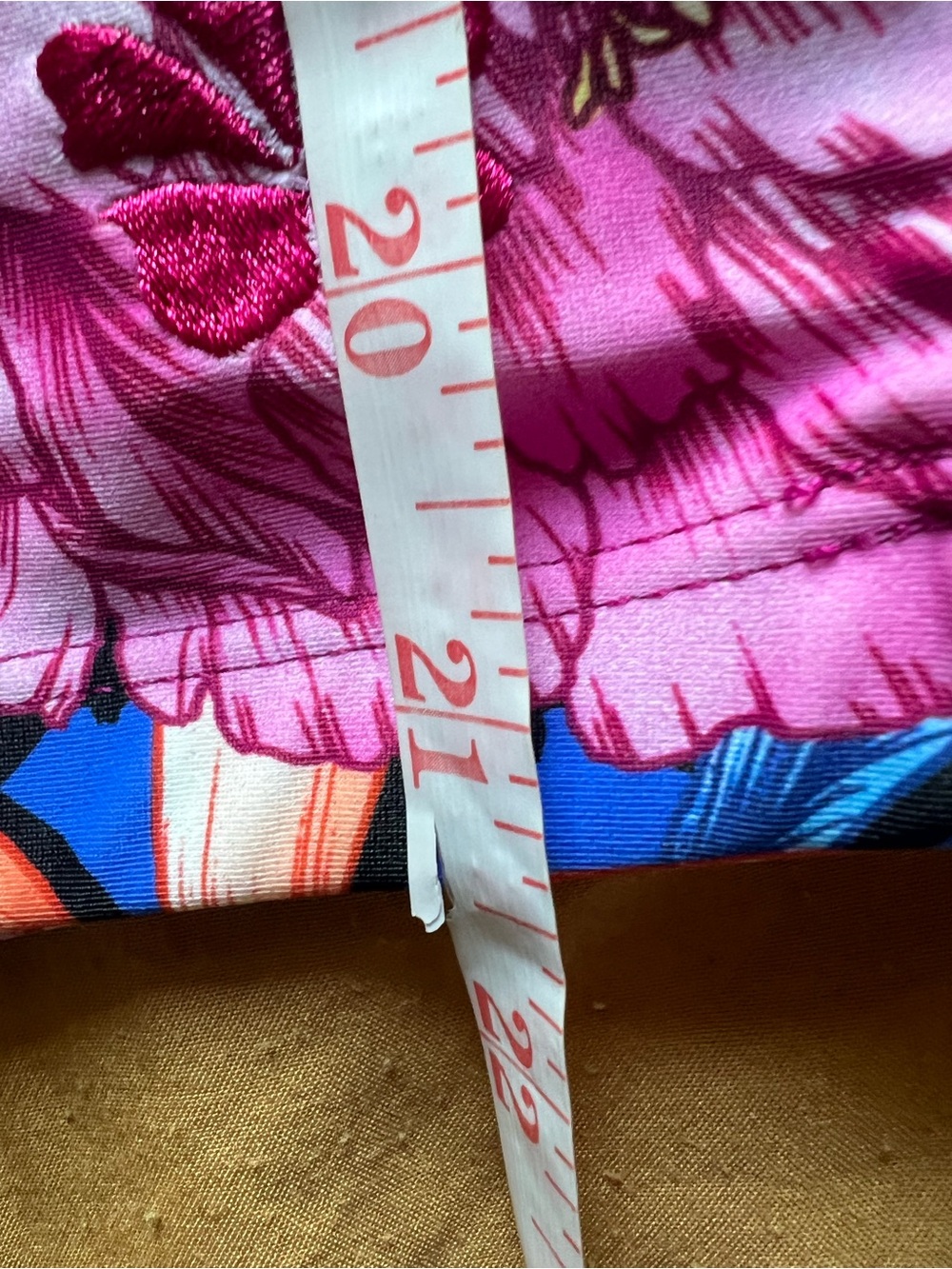 Hapari Passion Short Sleeve Rash Guard Size M Blue Tropical Floral NWT - Picture 11 of 12